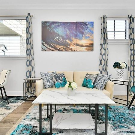Chic Retreat-Walk To Nrg-Pool Apartment Хюстън Екстериор снимка