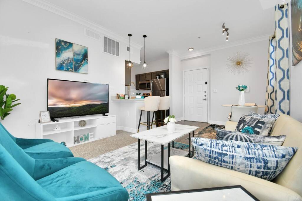 Chic Retreat-Walk To Nrg-Pool Apartment Хюстън Екстериор снимка