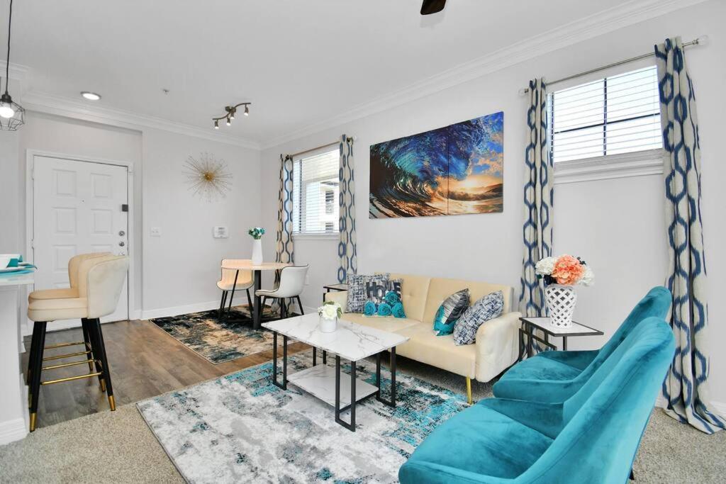 Chic Retreat-Walk To Nrg-Pool Apartment Хюстън Екстериор снимка