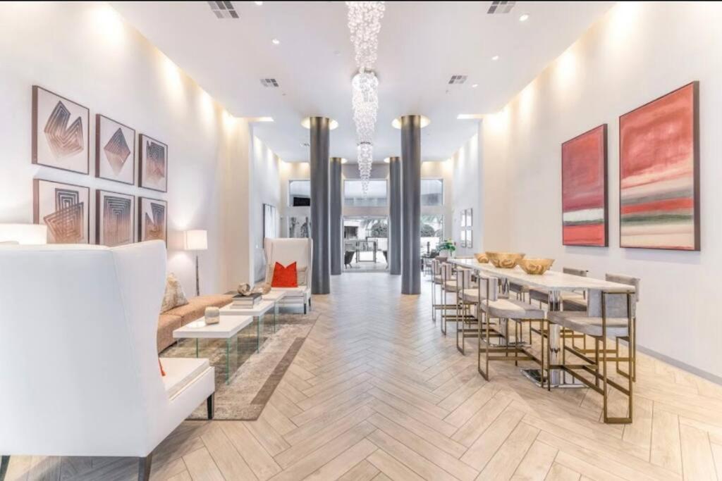 Chic Retreat-Walk To Nrg-Pool Apartment Хюстън Екстериор снимка
