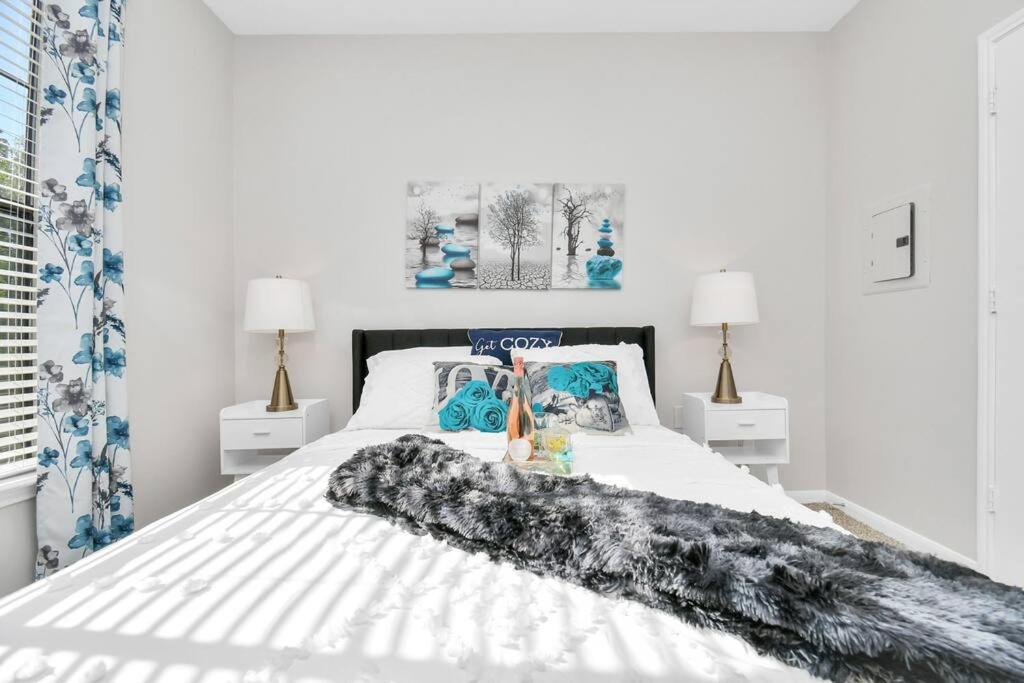 Chic Retreat-Walk To Nrg-Pool Apartment Хюстън Екстериор снимка
